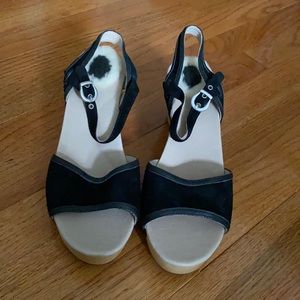 Like new Ugg sandals